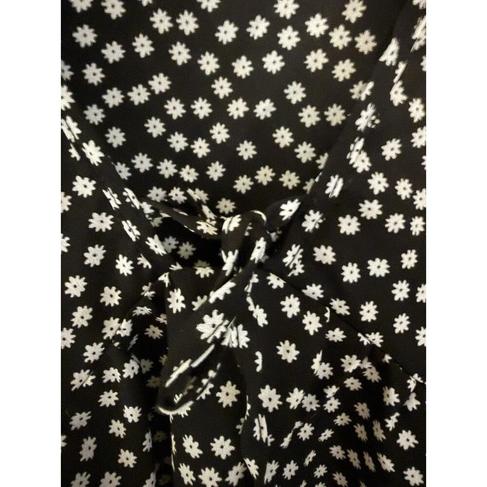 SHEIN Black White Daisy Floral Peplum Tie Front Blouse Long Sleeve Size M